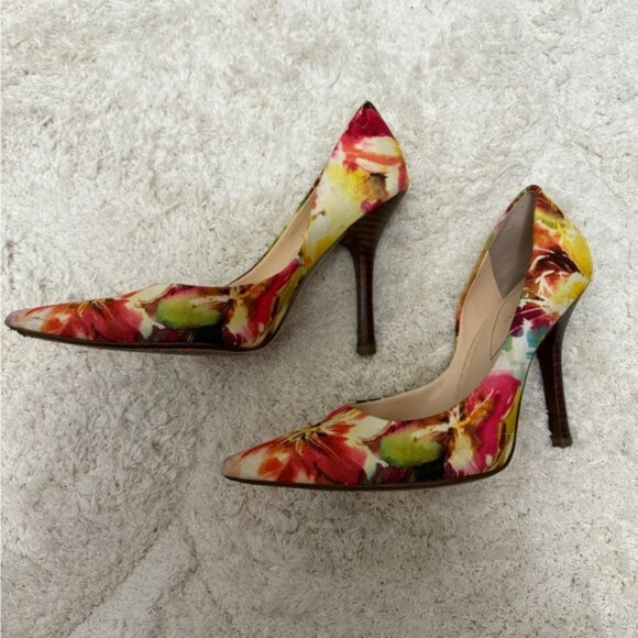 Guess Floral Stiletto Heels with Pointed Toe - Picture 2 of 5